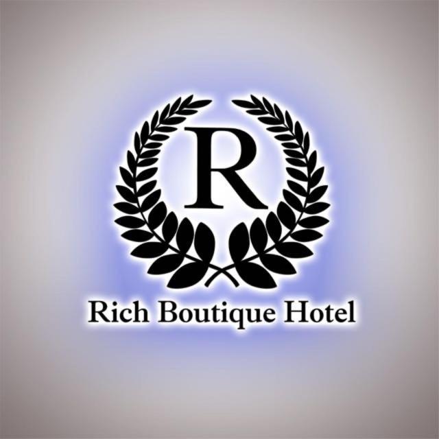 Rich Boutique